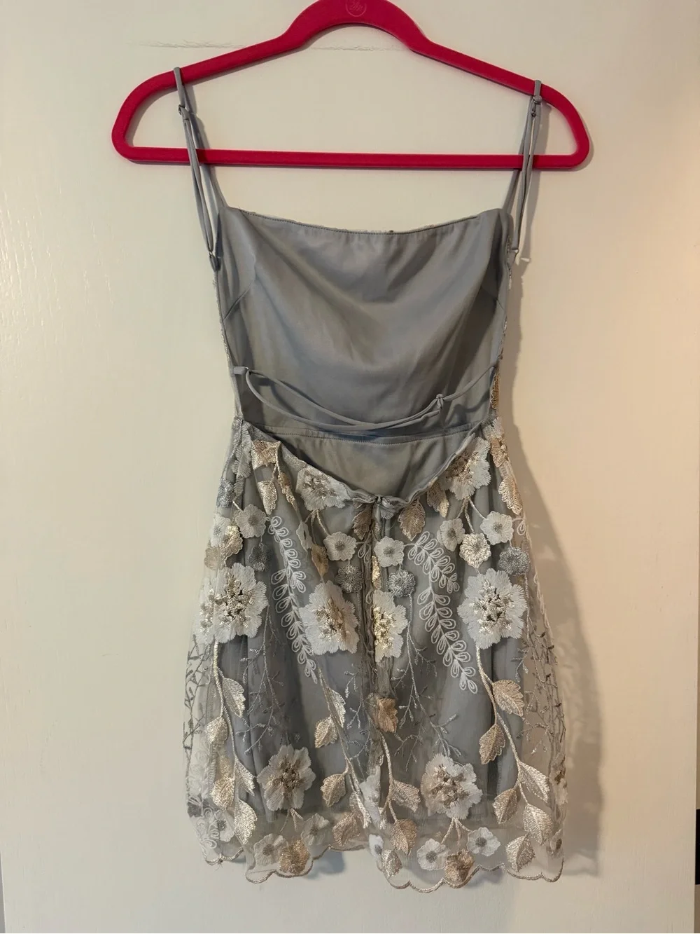 Lucy in the Sky floral dress - Picture 2 of 3